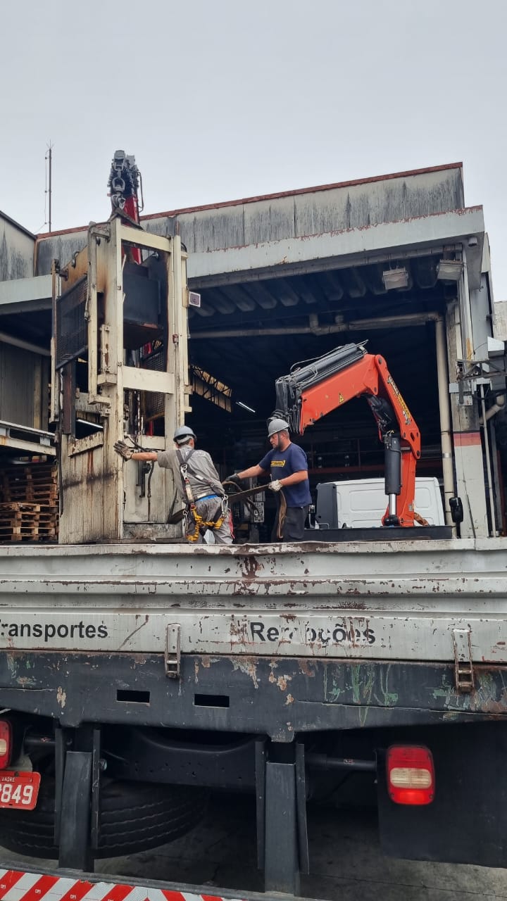 Imagem ilustrativa de Transporte de equipamento pesado em São Bernado do Campo