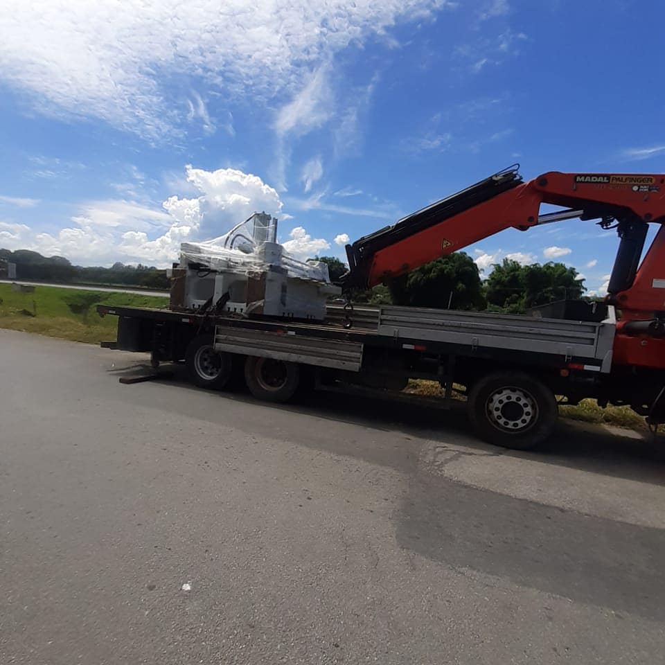 Imagem ilustrativa de Transporte de equipamentos pesados em Minas Gerais