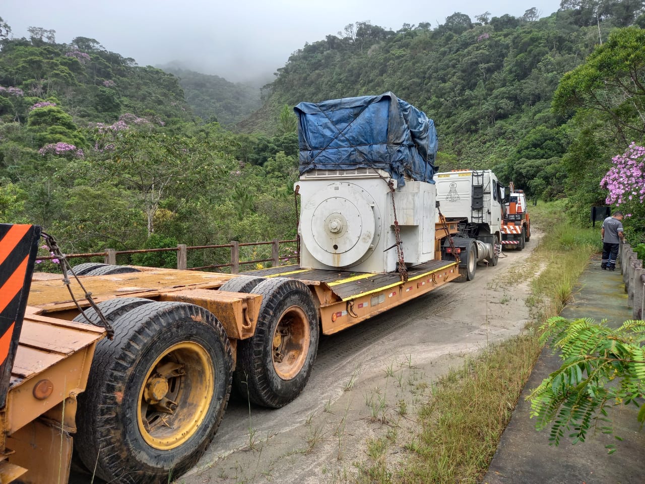 Imagem ilustrativa de Transporte de maquinas pesadas em Minas Gerais